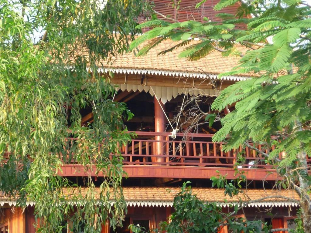 Terres Rouges Lodge Banlung Екстер'єр фото